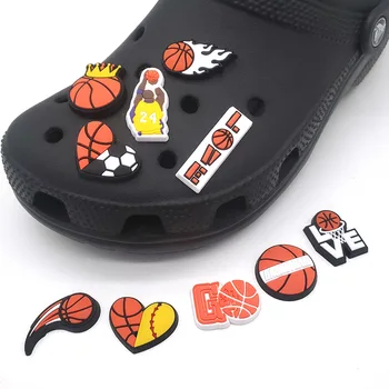 1 adet Sıcak Basketbol Anime Sandalet Aksesuarları PVC Toptan ayakkabı tokası DIY Terlik Hatıra Dekorasyon Çocuklar X-mas Parti Hediyeler