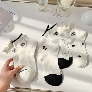 Kadın Çorap Pamuk İlkbahar Yaz Kısa Ayak Bileği Çorap Beyaz Sevimli Lolita Fırfır Aşk Kalp Baskı Çorap Kız Kawaii Cakcetines